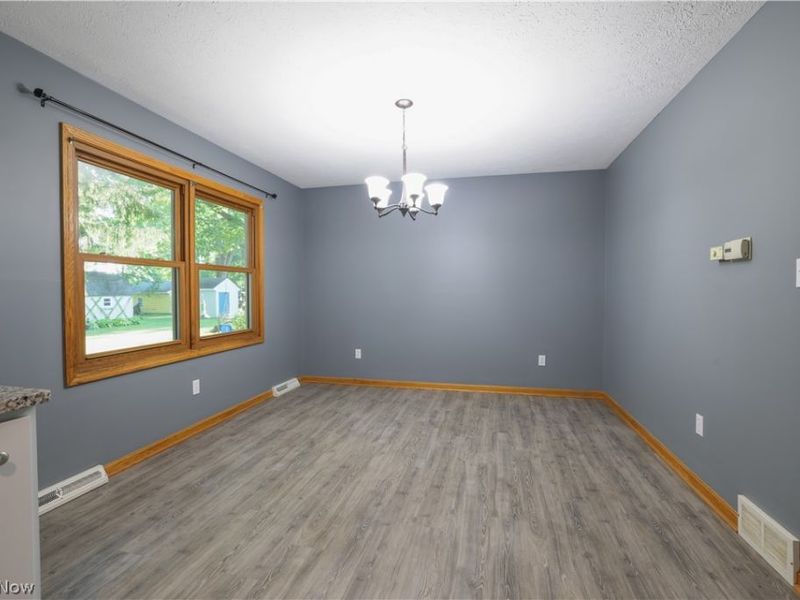 335 Tolbert Street , Wadsworth, OH 44281 Photo 5