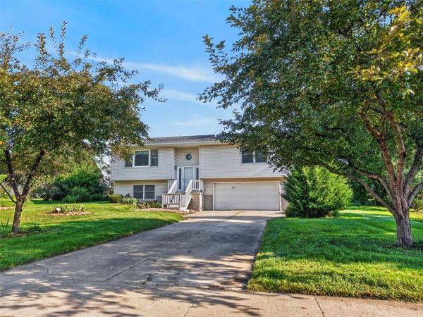 220 W Main Street, Oxford, IA 52322
