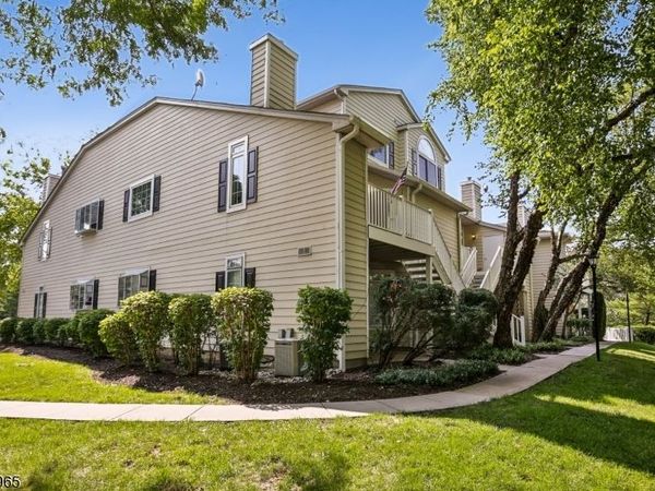 10 Wescott Road, Bedminster, NJ 07921
