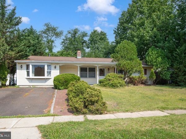 327 STONYBROOK DRIVE , LEVITTOWN, PA 19055