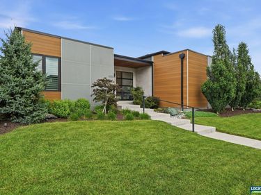 8556 Birkett Drive, Lincoln, NE 68526