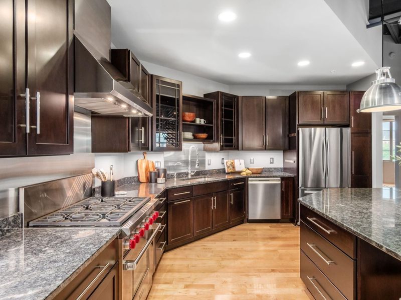 17 W 3rd Avenue, Unit 212, Columbus, OH 43201 Photo 7