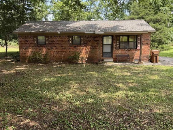 220 Livingston Lane, Moulton, AL 35650