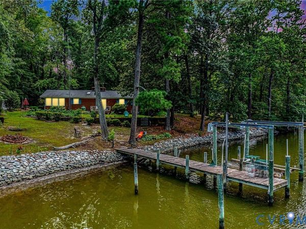 818 Forest Green Road , Reedville, VA 22539