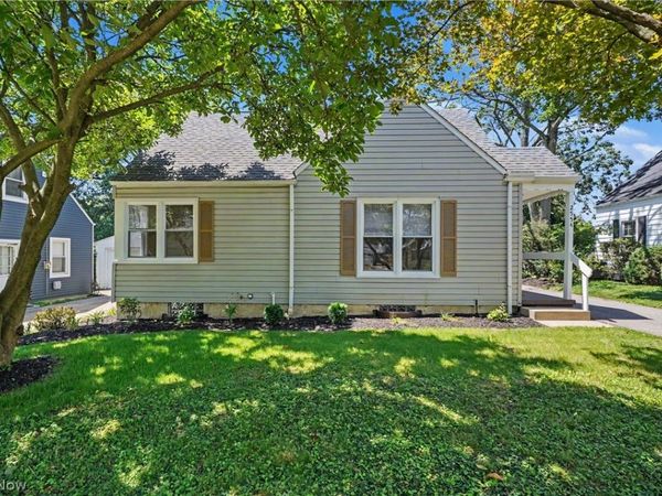 2554 23rd Street , Cuyahoga Falls, OH 44223