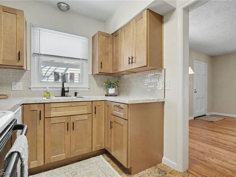 2554 23rd Street, Cuyahoga Falls, OH 44223 Photo 11