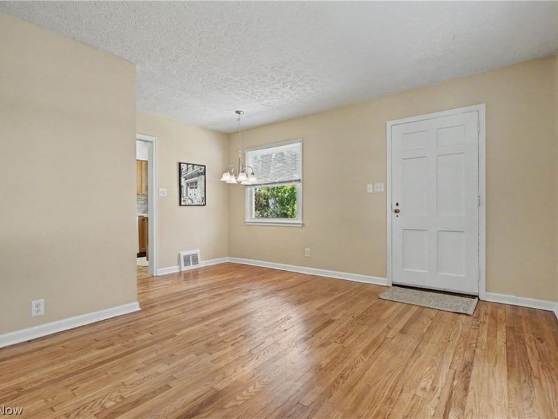 2554 23rd Street, Cuyahoga Falls, OH 44223 Photo 6
