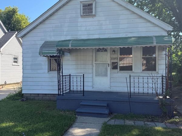 23392 Hazelwood Avenue , Hazel Park, Mi 48030