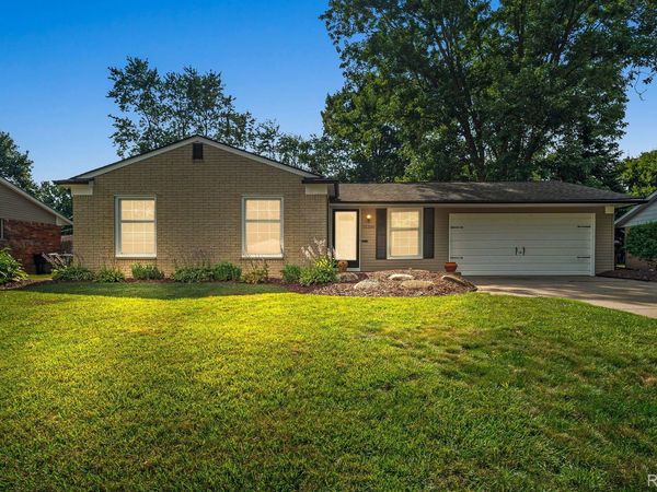 51205 FAIRLANE Drive , Shelby Township, Mi 48316