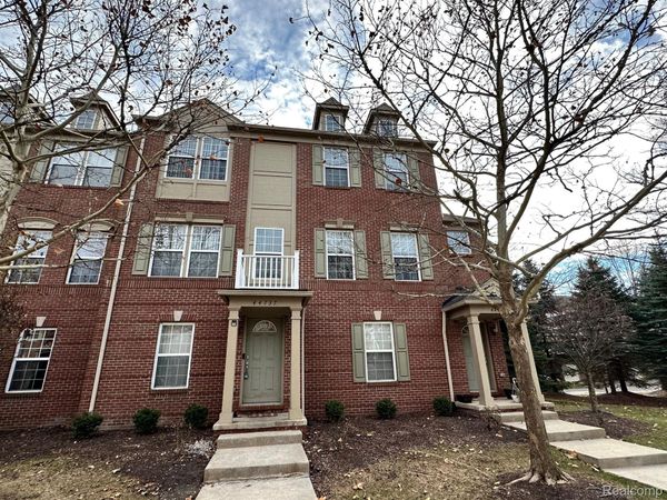 44737 GWINNETT Loop , Novi, Mi 48377