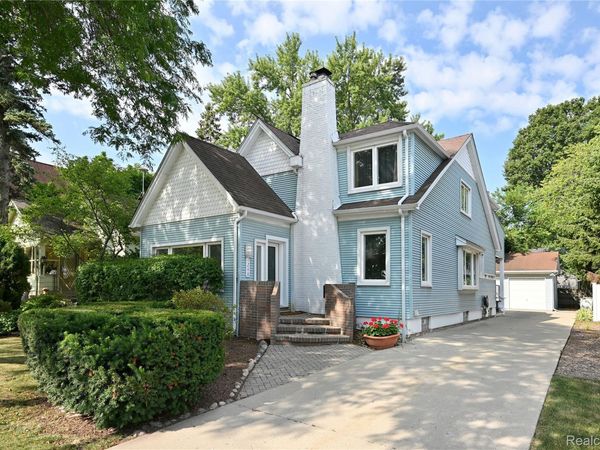 1248 Edgewood, Birmingham, Mi 48009