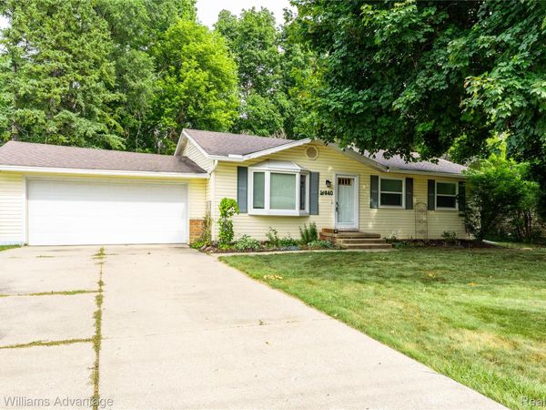 16840 Savoie Street , Livonia, Mi 48154