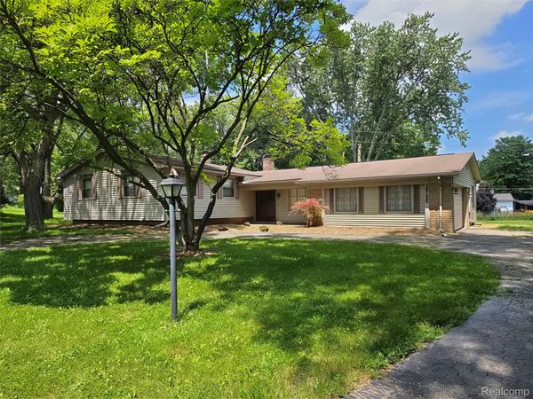 38156 Southfarm Court , Northville, Mi 48167