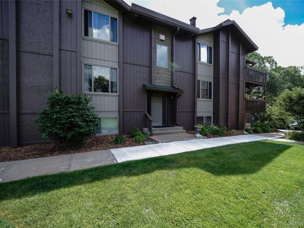 8365 Pontiac Lake Road, Unit 12, White Lake Township, Mi 48386