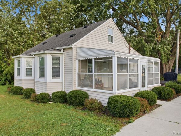 27135 Sibley Road , Brownstown Township, Mi 48174