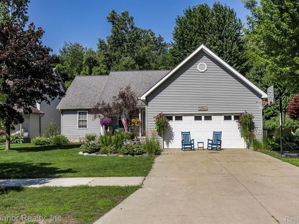 950 Hunter Court , Marysville, Mi 48040