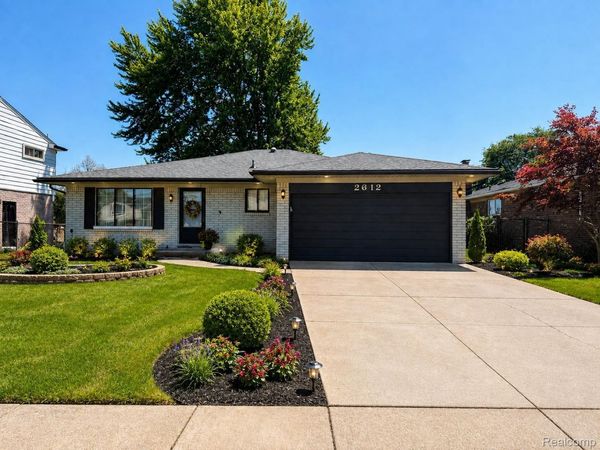 2612 Michael Drive , Sterling Heights, Mi 48310