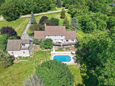 8114 Chilson Road , Hamburg Township, Mi 48169