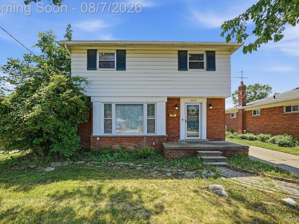 18332 Spring Court S, Fraser, Mi 48026