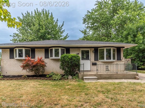 2256 Garry Drive, Ferndale, Mi 48083