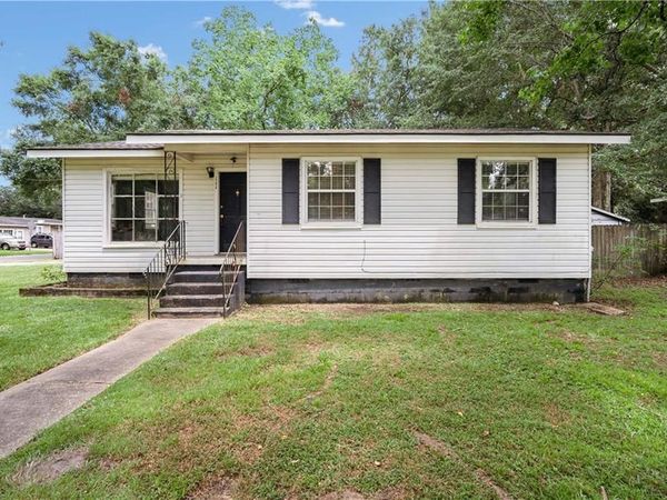 111 Esplanade Avenue, Mobile, AL 36606