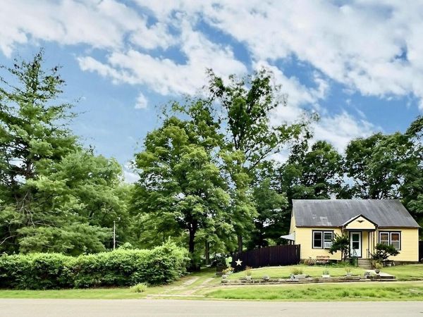 218 W Joe Davis Street , El Dorado Springs, MO 64744