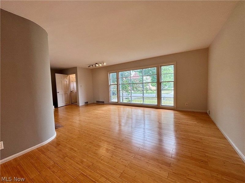 2607 Saybrook Road, University Heights, OH 44118 Photo 6