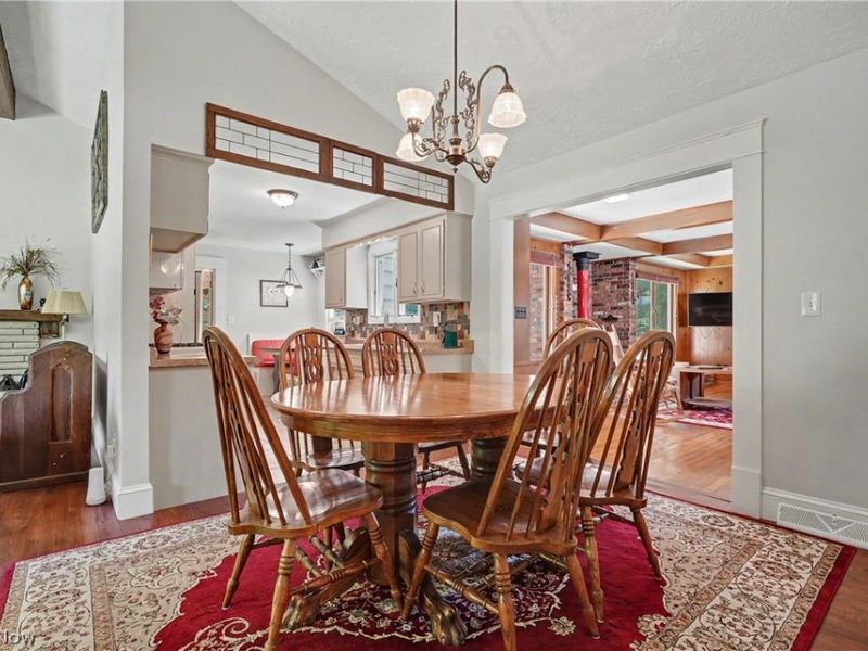 38600 Berkshire Hills Drive, Willoughby Hills, OH 44094 Photo 12
