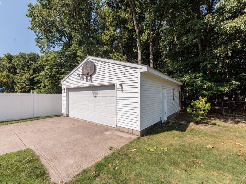 582 Highbridge Road, Vermilion, OH 44089 Photo 32