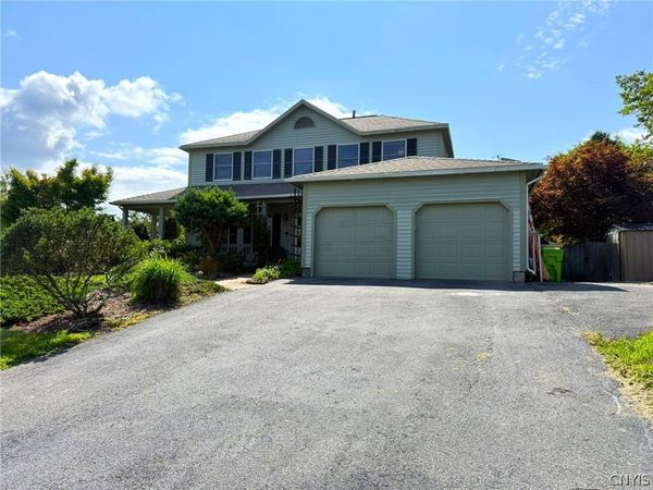 5773 Innsbruck Road , East Syracuse, NY 13057