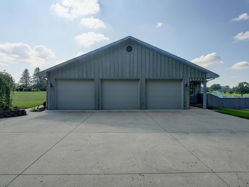 6468 Country Club Drive, Greenville, OH 45331 Photo 6