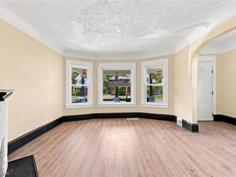 675 E 115, Cleveland, OH 44108 Photo 11