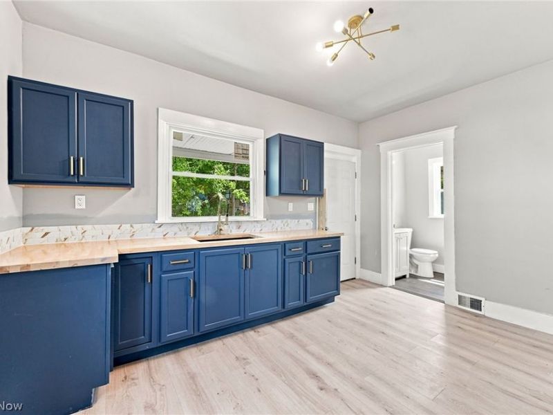 675 E 115, Cleveland, OH 44108 Photo 13