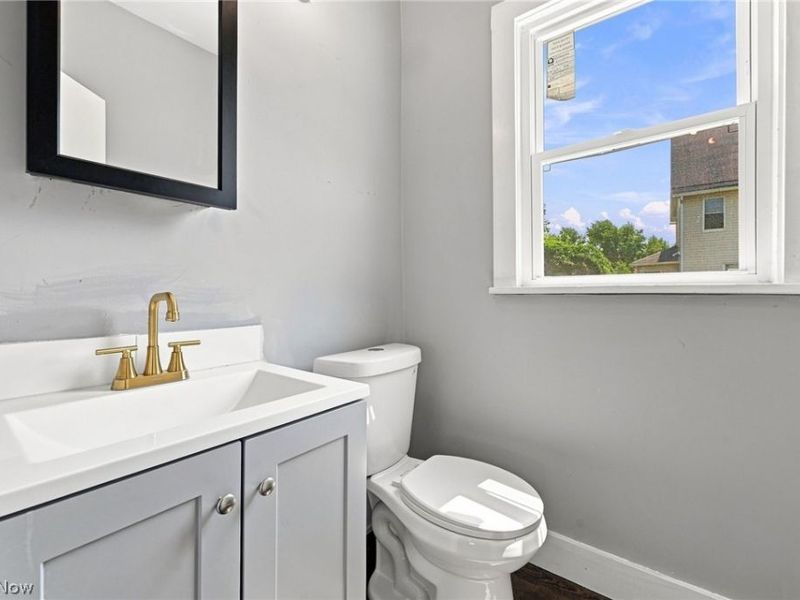 675 E 115, Cleveland, OH 44108 Photo 18