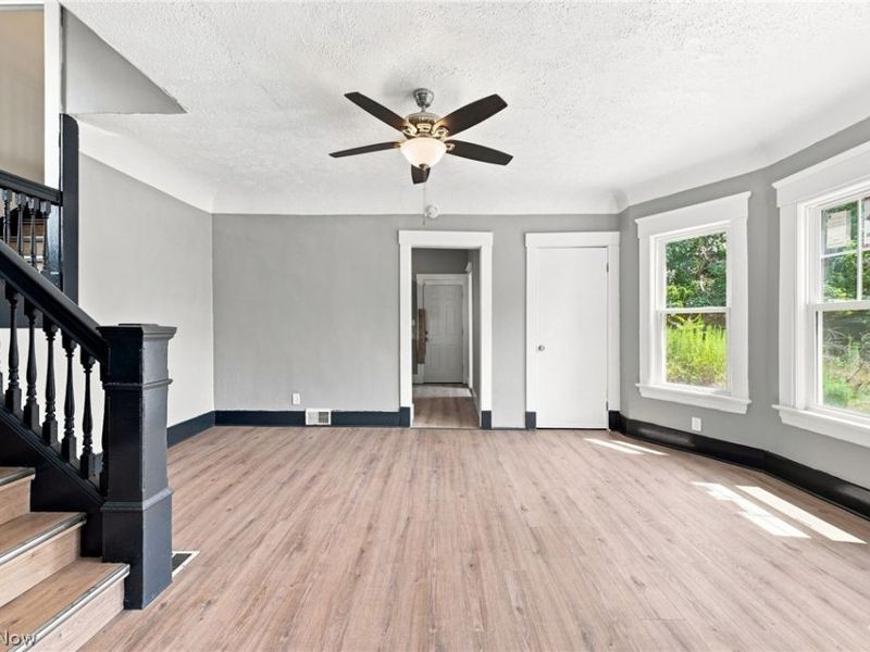 675 E 115, Cleveland, OH 44108 Photo 7