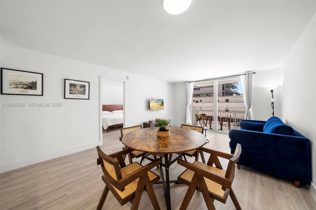 345 Ocean Dr , Unit 610, Miami Beach, FL 33139 Photo