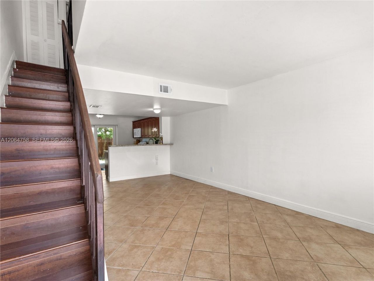 560 NW 82nd Pl, Unit 306, Miami, FL 33126 Photo