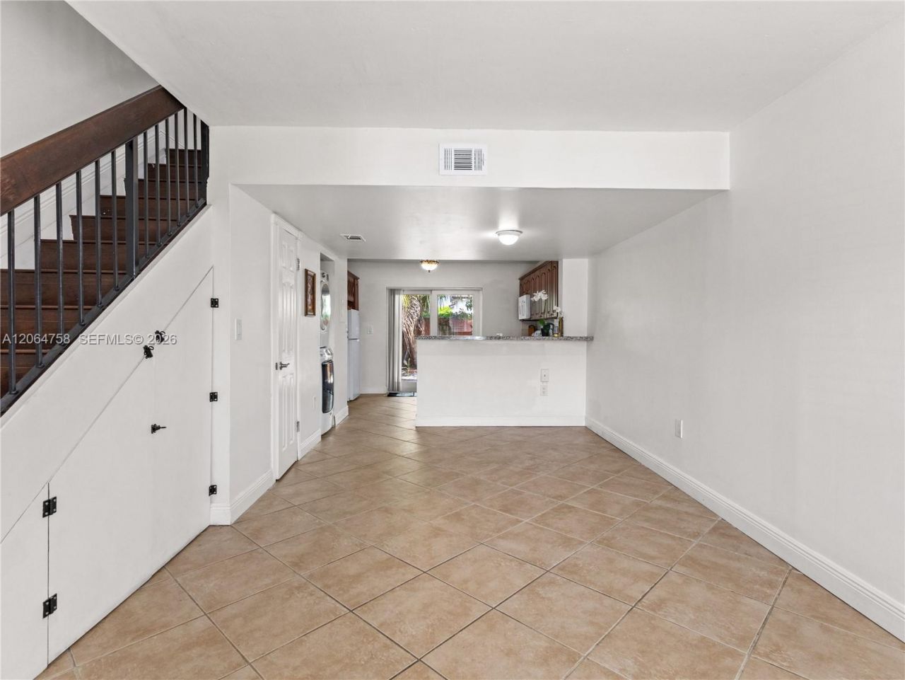 560 NW 82nd Pl, Unit 306, Miami, FL 33126 Photo