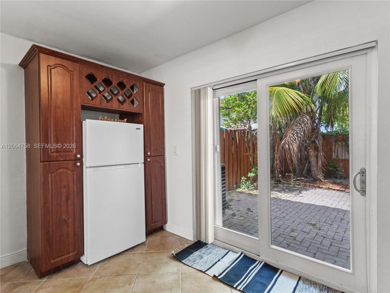 560 NW 82nd Pl, Unit 306, Miami, FL 33126 Photo