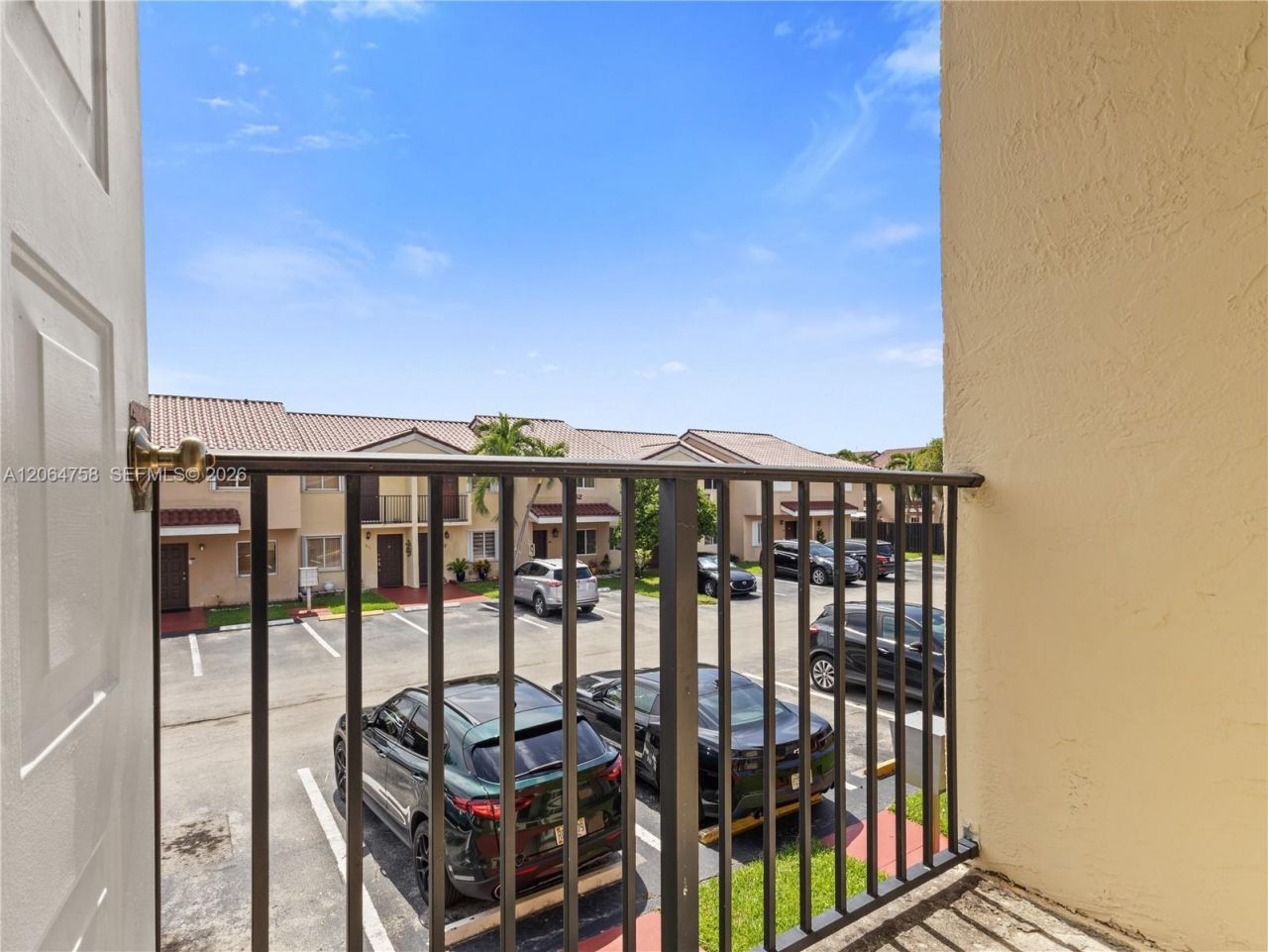 560 NW 82nd Pl, Unit 306, Miami, FL 33126 Photo