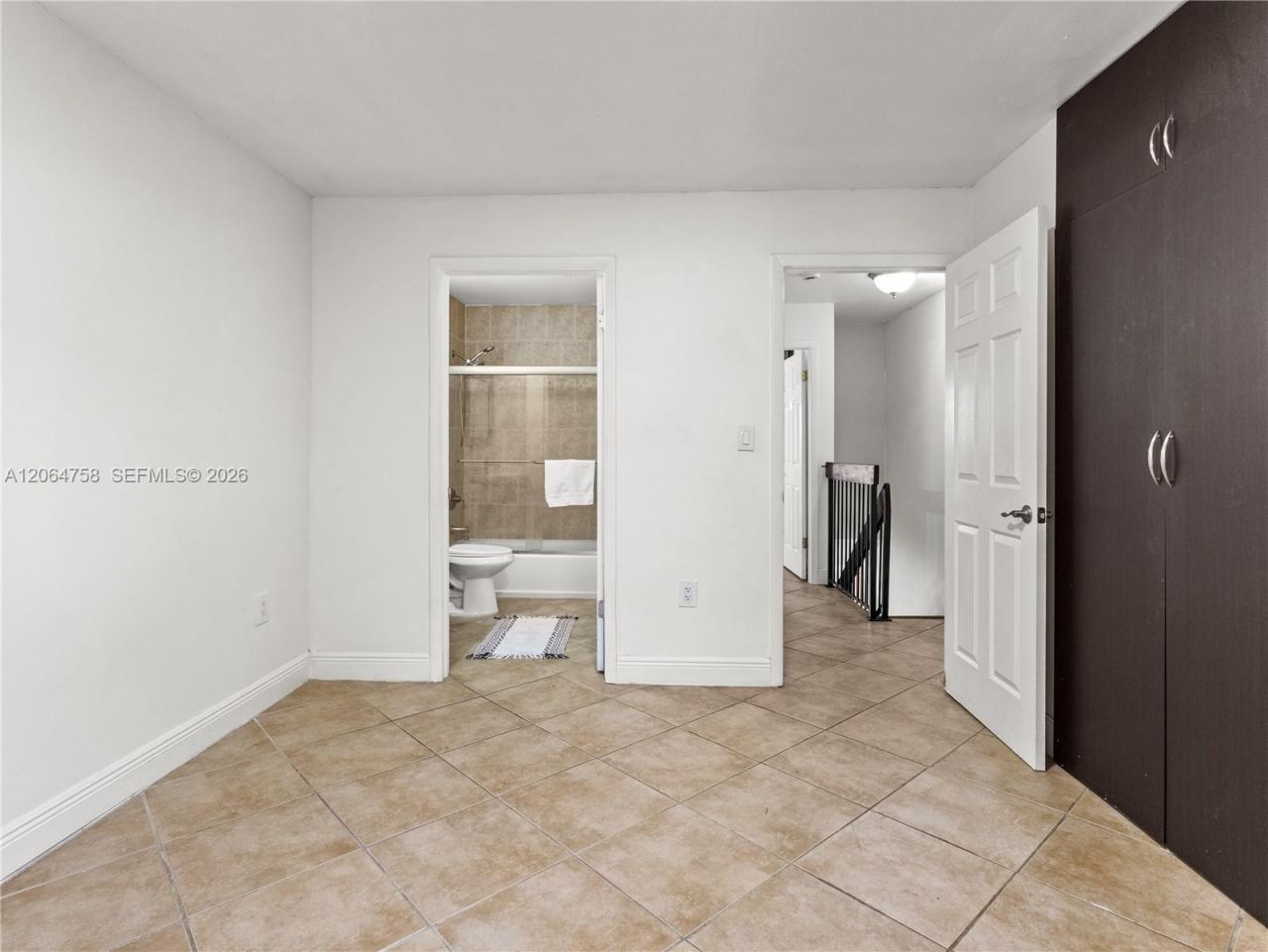 560 NW 82nd Pl, Unit 306, Miami, FL 33126 Photo