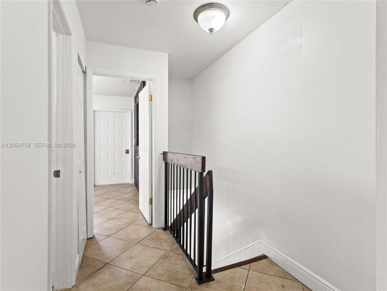 560 NW 82nd Pl, Unit 306, Miami, FL 33126 Photo
