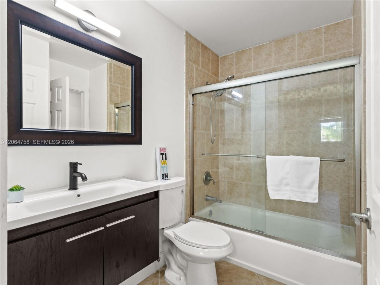 560 NW 82nd Pl, Unit 306, Miami, FL 33126 Photo