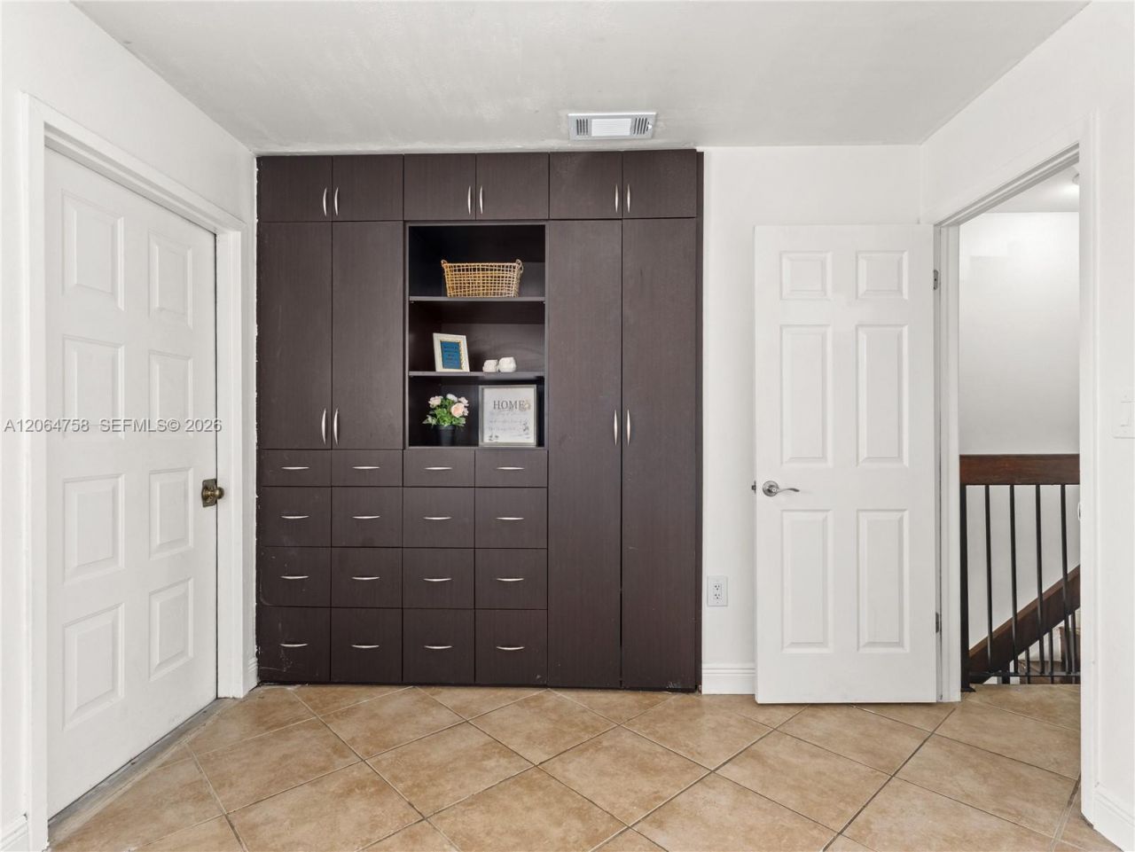 560 NW 82nd Pl, Unit 306, Miami, FL 33126 Photo