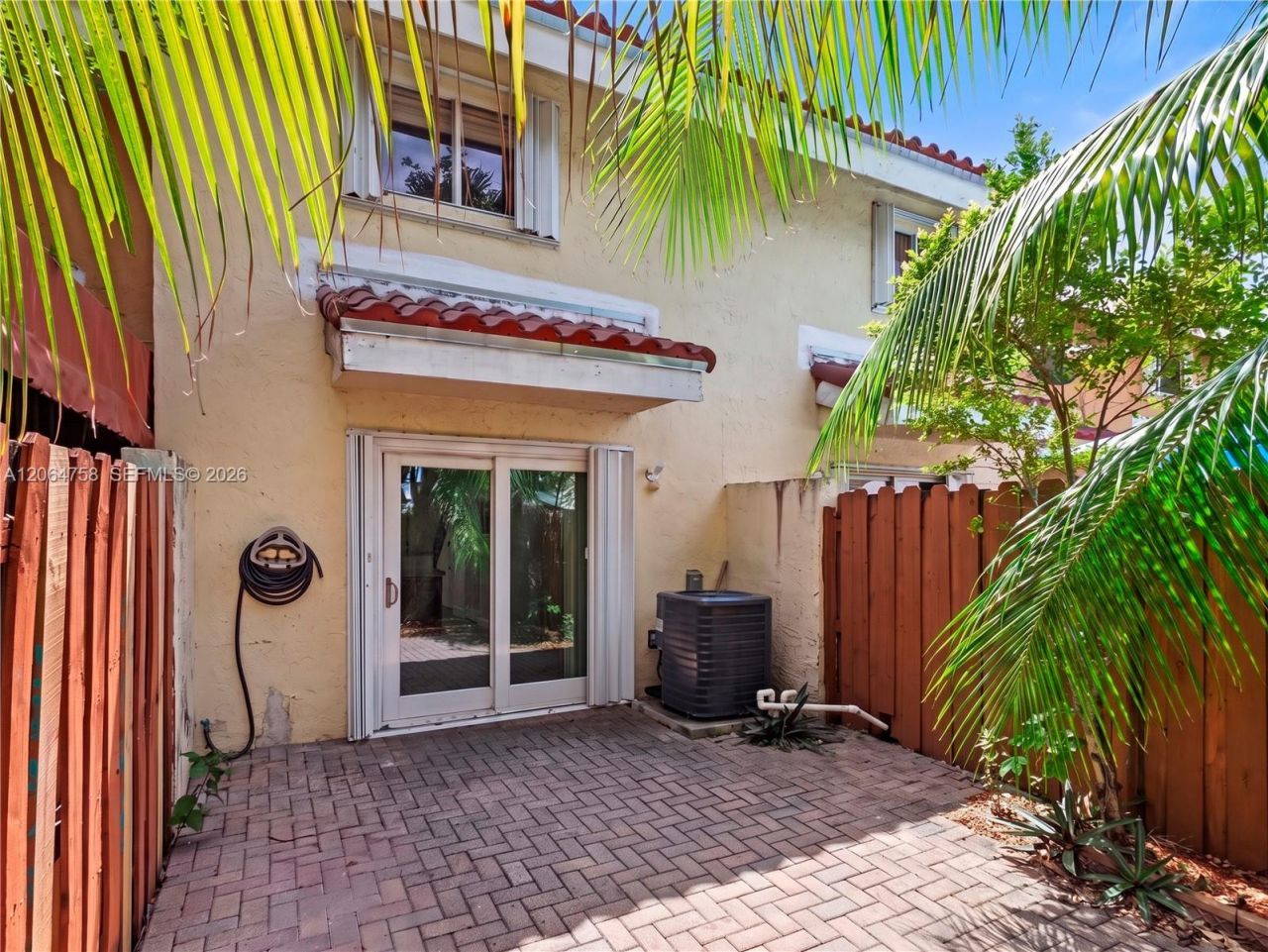560 NW 82nd Pl, Unit 306, Miami, FL 33126 Photo