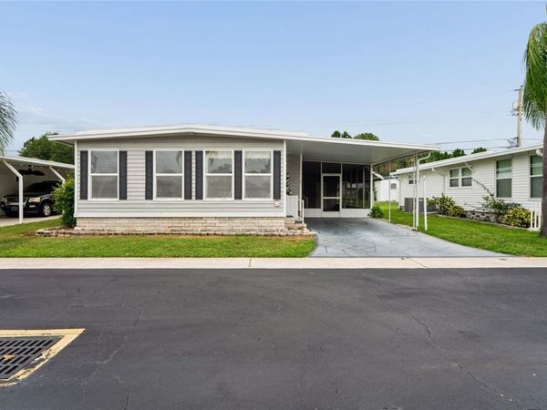 2000 E BAY DRIVE, Unit 25, LARGO, FL 33771