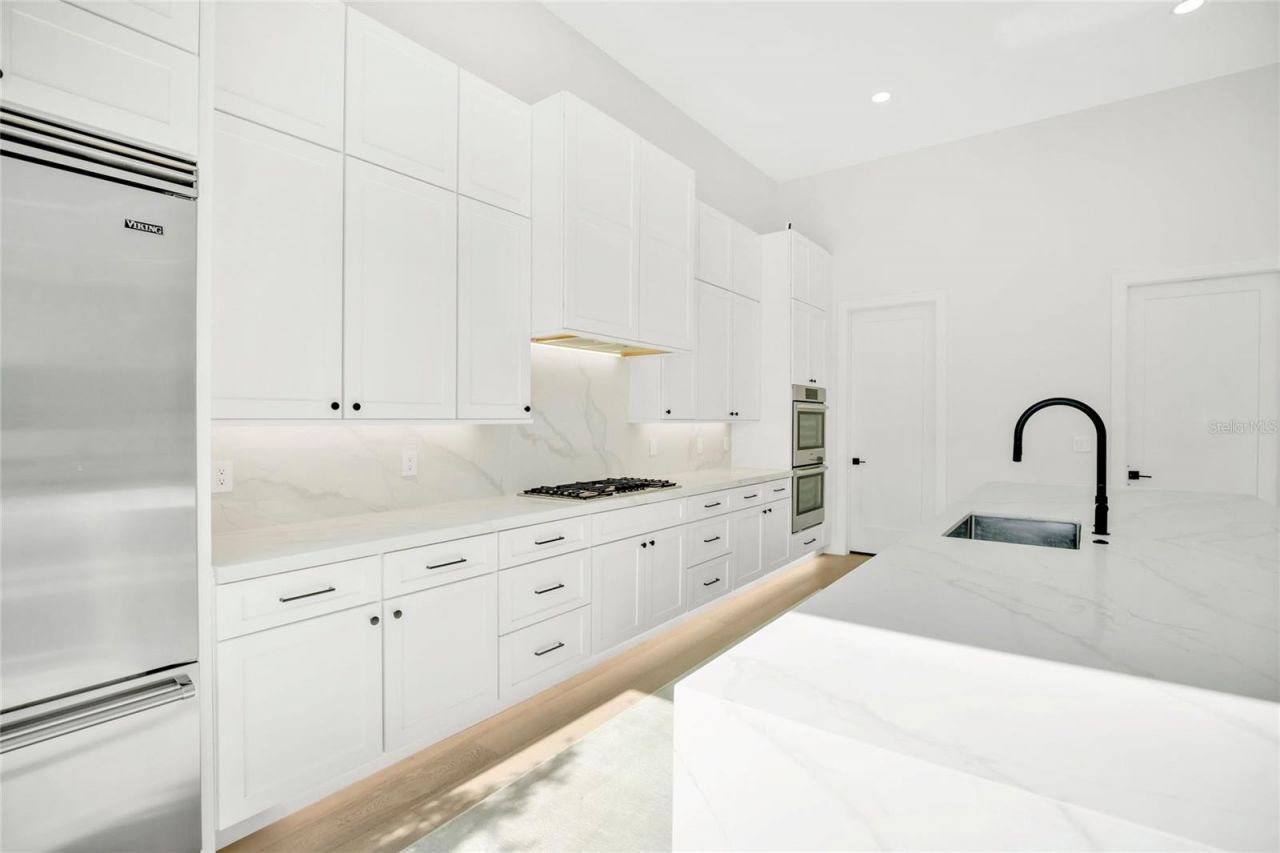 1305 Belmont Drive, Orlando, FL 32806 Photo