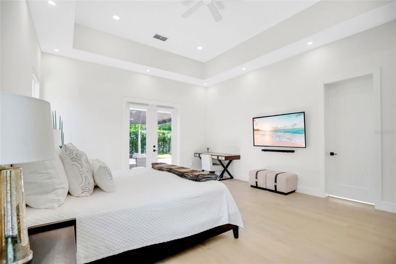 1305 Belmont Drive, Orlando, FL 32806 Photo