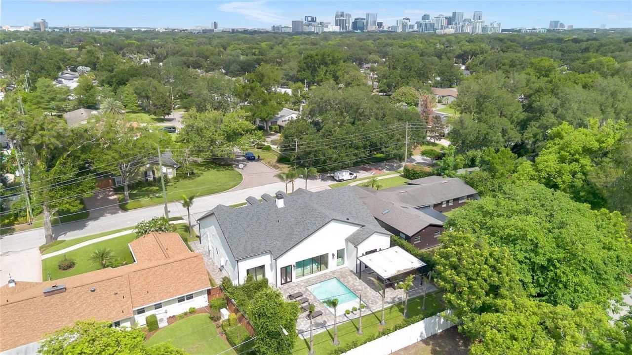 1305 Belmont Drive, Orlando, FL 32806 Photo