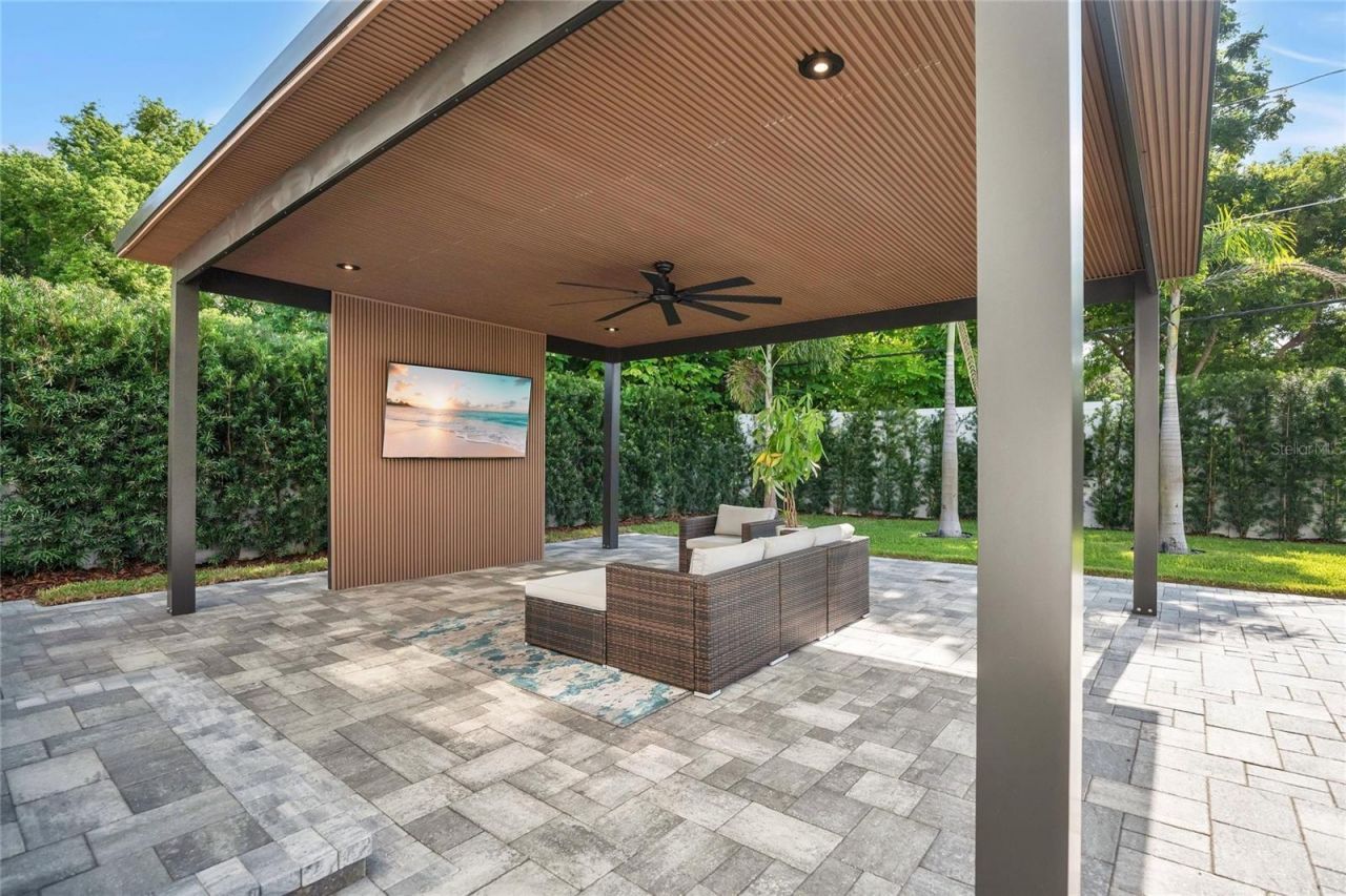 1305 Belmont Drive, Orlando, FL 32806 Photo